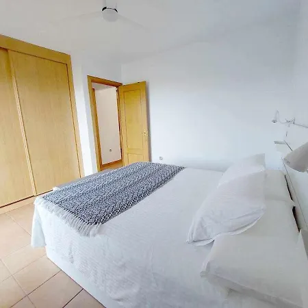 Apartment Holaola House